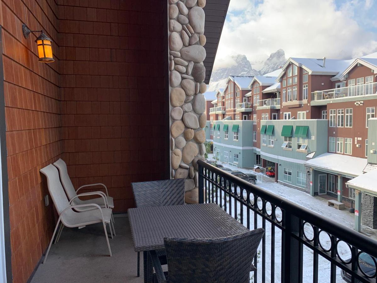 Luxury Two Queen Beds Condo - Grande Rockies Resort Indoor Parking Pool Hot Tub Gym Canmore Luaran gambar