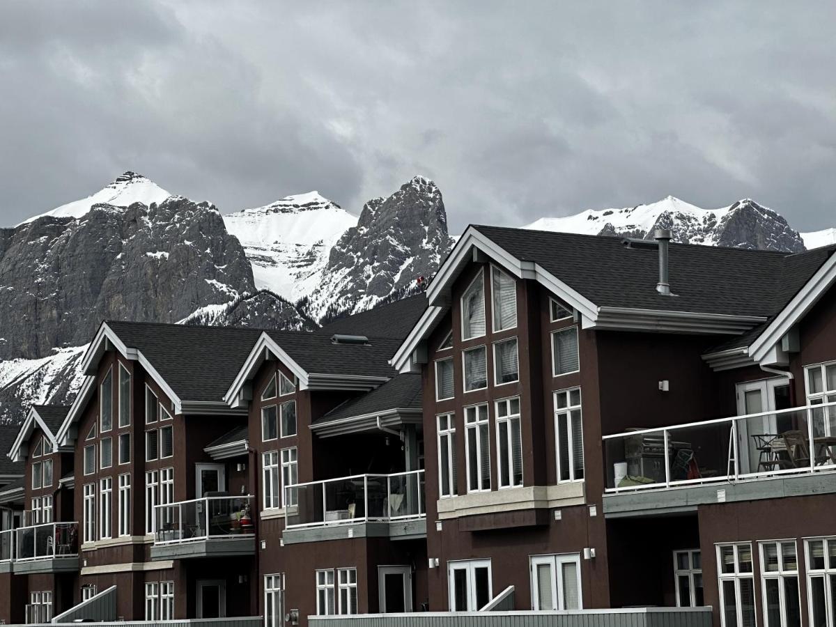 Luxury Two Queen Beds Condo - Grande Rockies Resort Indoor Parking Pool Hot Tub Gym Canmore Luaran gambar