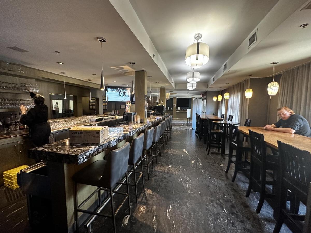 Luxury Two Queen Beds Condo - Grande Rockies Resort Indoor Parking Pool Hot Tub Gym Canmore Luaran gambar