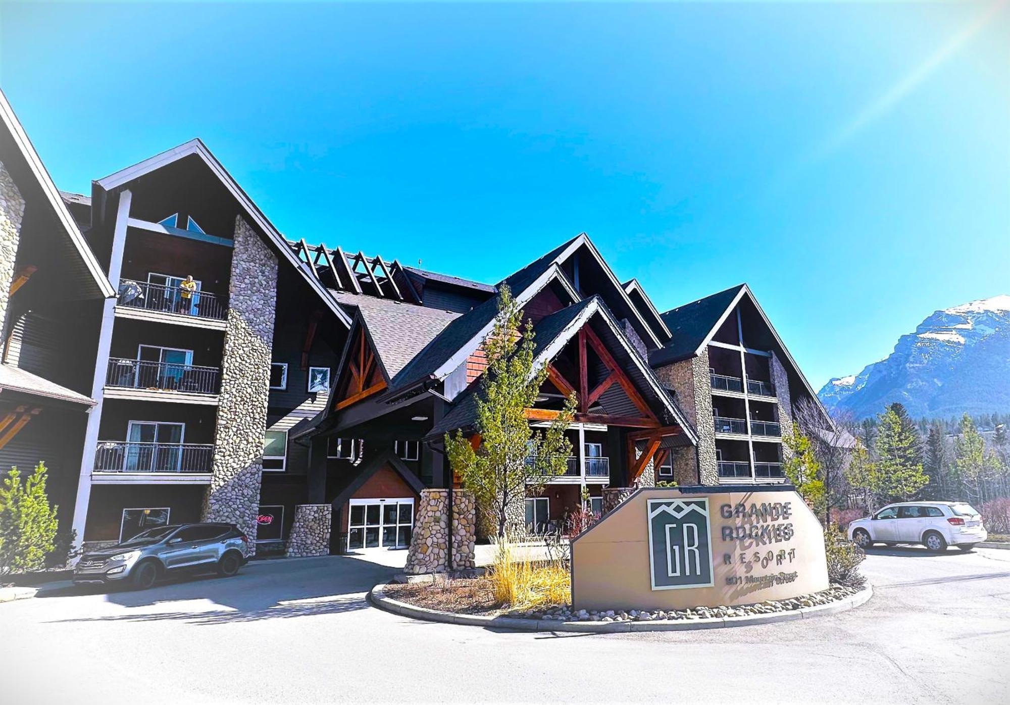 Luxury Two Queen Beds Condo - Grande Rockies Resort Indoor Parking Pool Hot Tub Gym Canmore Luaran gambar